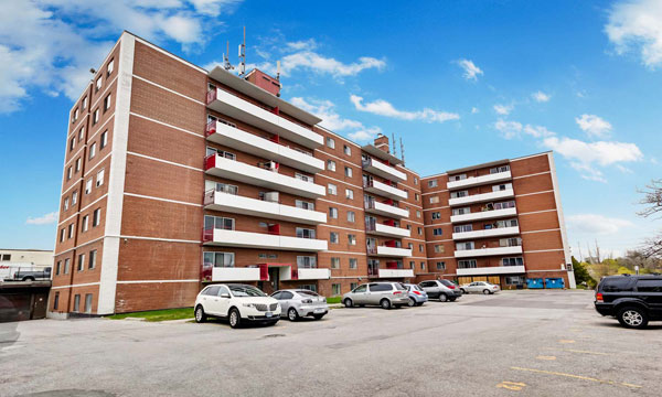 3125 Lawrence Ave Gallery Image