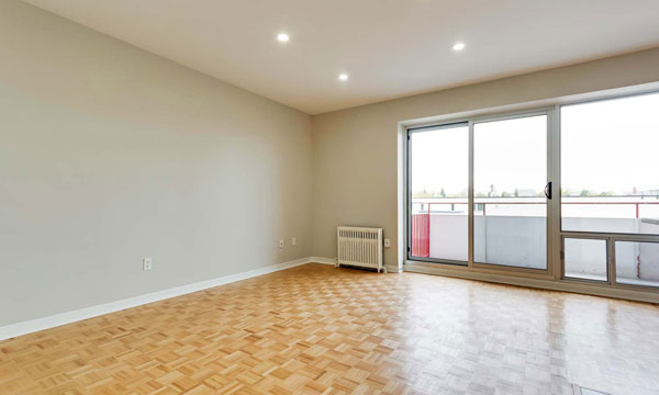 3125 Lawrence Ave Gallery Image