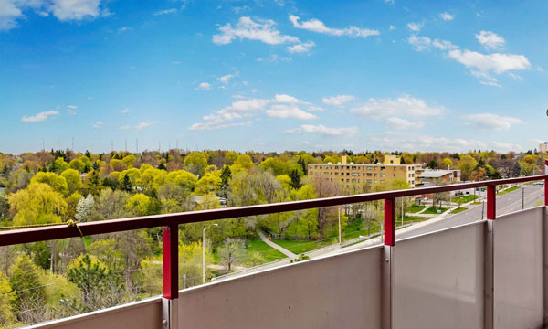 3125 Lawrence Ave Gallery Image