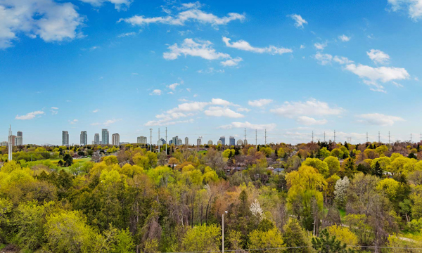 3125 Lawrence Ave Gallery Image